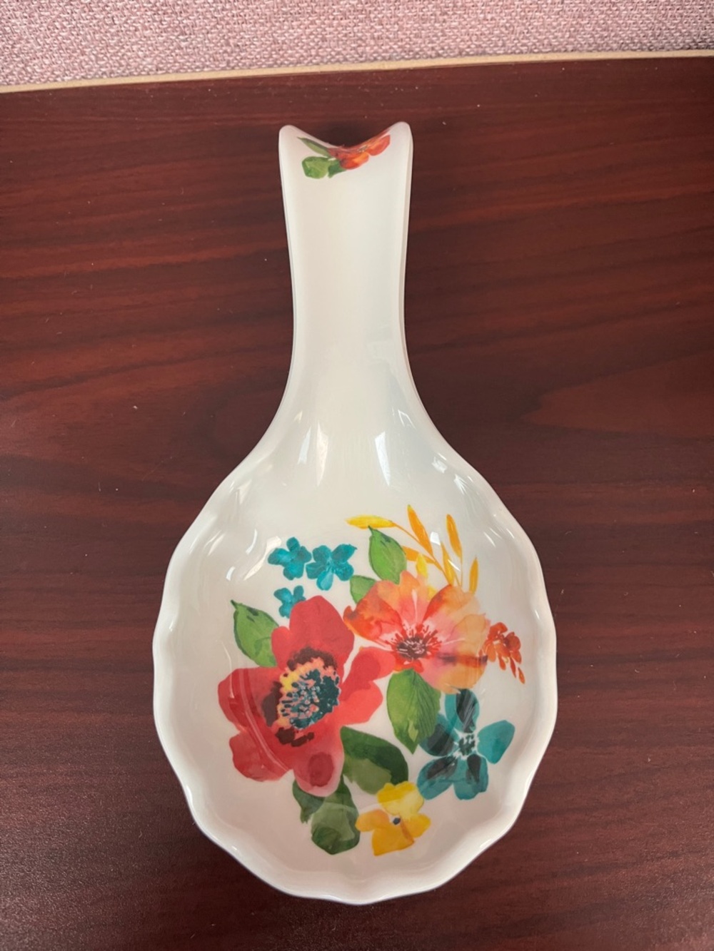 The Pioneer Woman melamine spoon rest in the "Spring Bouquet"